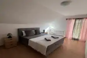 Apartman Nina2, Risan