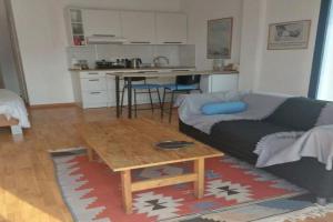 Studio Room Ensuite by the Beach, Entire Independent Unit, Limassol