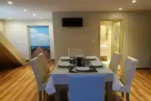 Room4U Apartment, Balatonszemes