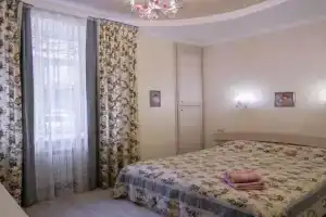 Studio near Deribasovskaya, Odessa