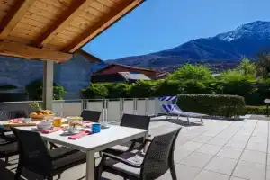 Residence Girasole Casa Gialla, Colico