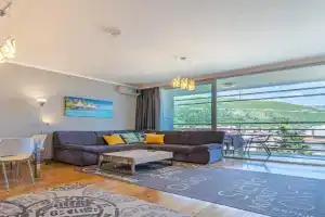 Apt "Budva" with Sea View and Garage Parking Apartments, Budva