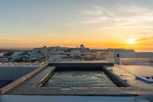 Enalion White Suites, Oia