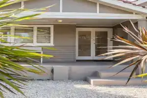 Leisurely Manor - spacious three bedroom home in Fremantle, Perth