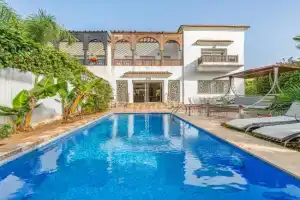 Villa 33 haut standing Avec piscine et Hammam, Tangier