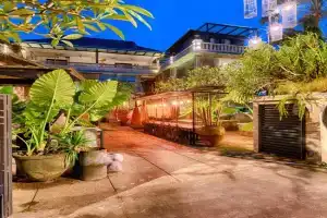Lot 33 Boutique Hotel, Pantai Tengah
