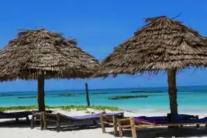 Blue Earth Beach Bungalow Cottage, Jambiani