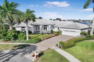Waterfront home on key lot with pool, spa and views Guest house, Marco
