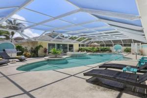 Private home and guesthouse with courtyard, pool and spa, Marco