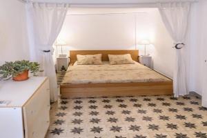Private Roof Top Sant Antoni Apartments, Barcelona