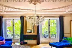LIFE RENAISSANCE - New Concept - Place Kléber Apartments, Strasbourg