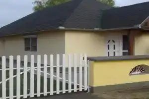 Dűlő Apartmanház, Villany
