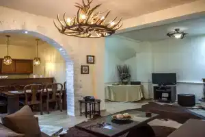 Petra house, Arachova