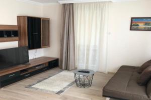 Oli Apartman, Hajduszoboszlo