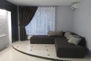 Apartment on Tytova 8, Dnipropetrovsk