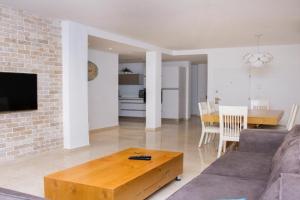 Apartments4you Etsel, Rishon LeZion
