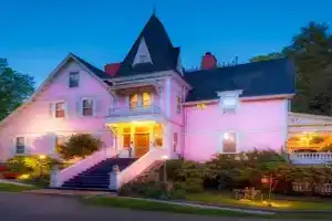 Cedar Crest Inn, Asheville