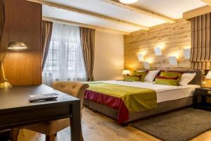 Fenomen Plitvice Resort, Plitvice Lakes