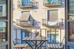 Flateli Cort Reial Apartments, Girona