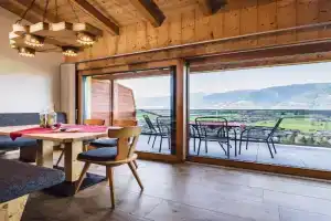 Panorama Hotel Guggenbichl - inkl Sommerkarte, einmaliger Eintritt ins Tauern Spa & bester Ausblick über, Kaprun