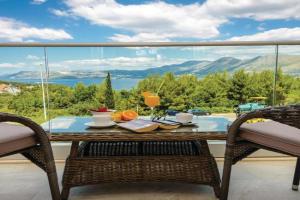 One-Bedroom Apartment In, Cavtat