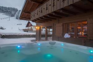 Simply - Chalet Carving, Morzine