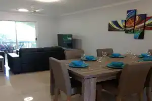 Oasis Private 2 Bed Apartment, Caloundra