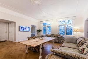 Modern History Apartment, Tallinn