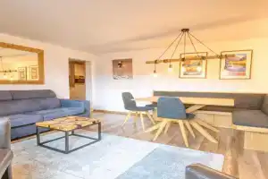 Apartment Melanie - by Alpen Apartments, Zell am See
