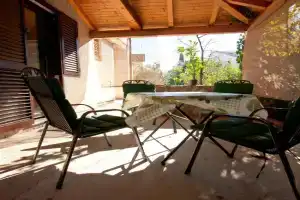 Erika Apartments, KRK