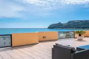 Attico sul Poetto Apartments, Cagliari