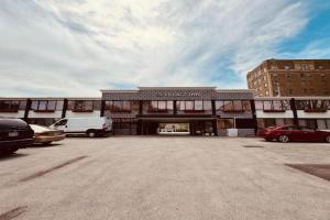 The Village Inn Hotel, Milwaukee