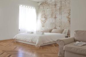 Rapanus Suites, Torino