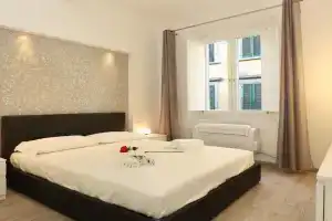 Cristina Suite Apartments, Florence