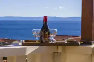 Apartmani Sani, Bol