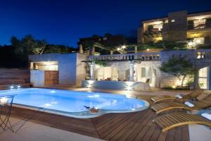 Apartments with swimming pool, Makarska - 6817, Tucepi