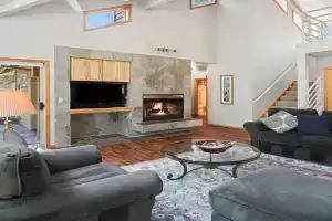 1 Colonial Guest house, Sunriver