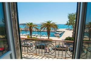 Royal Blue Apartment, Split