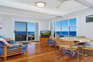 Beachcomer 1 Apartments, The Entrance
