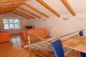 Springs Apartments & Rooms, Przno