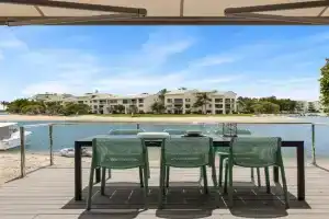 Driftwood 2 Riverfront with Jetty Apartments, Noosa Heads