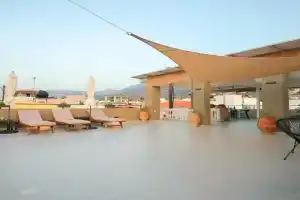 Malia Boutique Studios, Malia