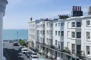 INNit Marina, Brighton