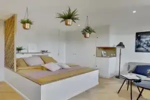 L’Alcôve Royale Apartments, Versailles