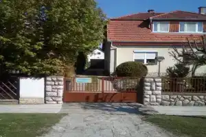 Ágnes Apartmanok, Harkany