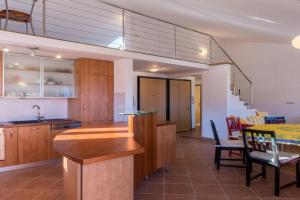 Tinka Apartments, Baska