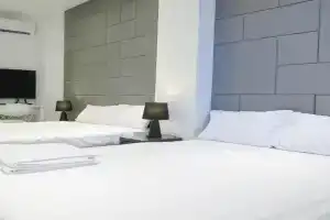 Comfy Studio 3 by Ong Realty, Singapore