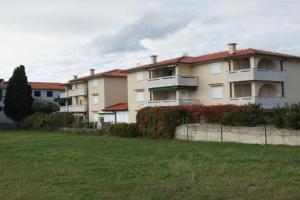 Apartments with a parking space, Krk - 15231, PUNAT