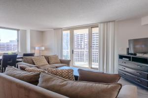 National at Ballston Place Apartments, Arlington