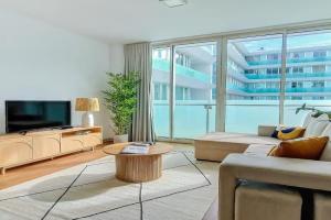 Upscales by LovelyStay - private parking Apartments, Funchal
